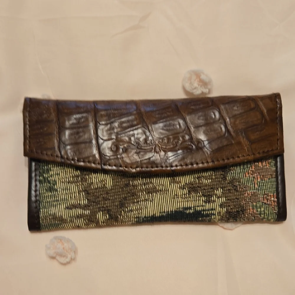 Danilos Of Honduras Brown Leather Green Cream Tan Tapestry Wallet New No Tags